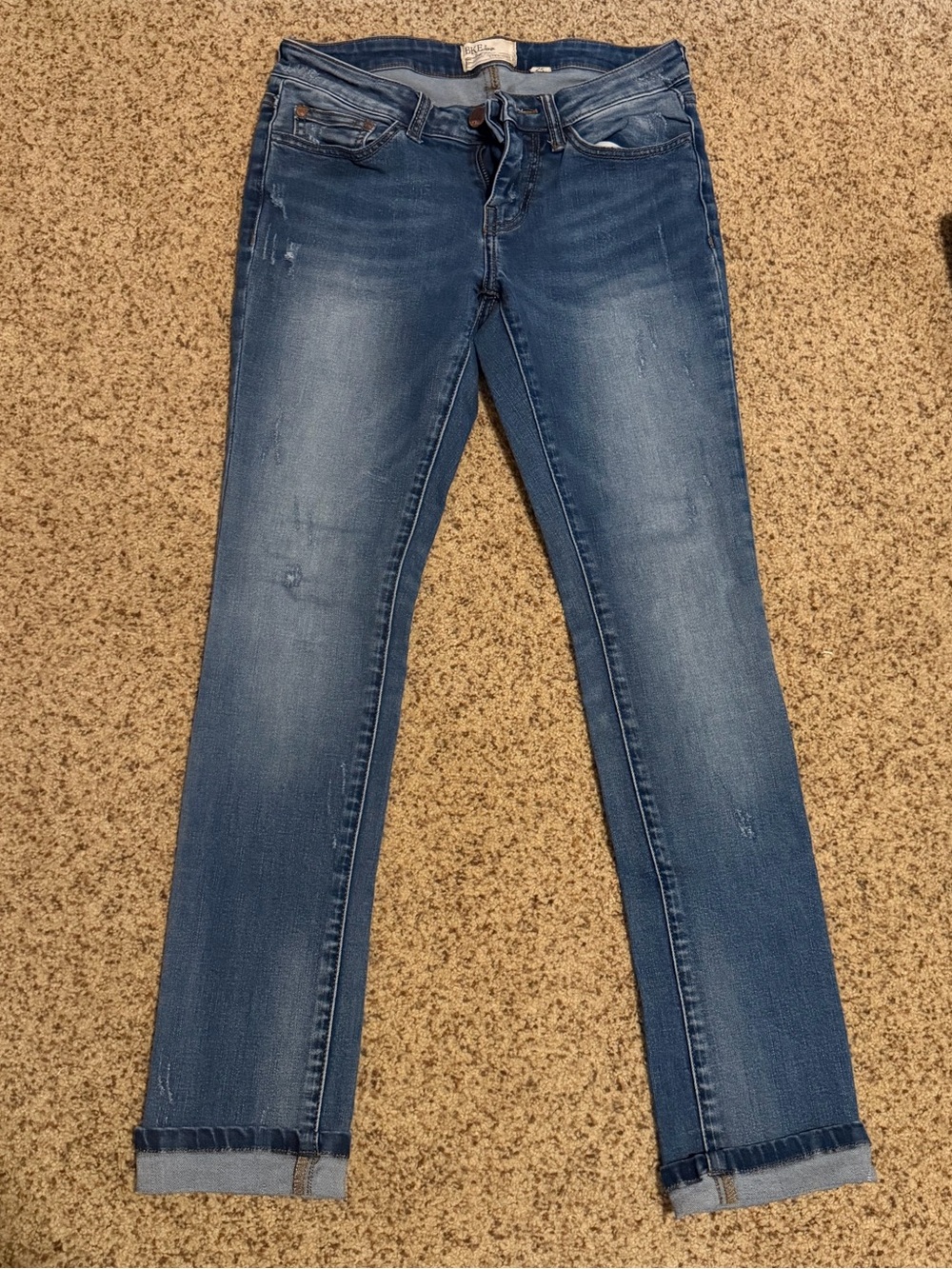Buckle Women's Stella Cropped Jeans *GREAT CONDITION